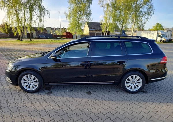 Volkswagen Passat cena 36900 przebieg: 263000, rok produkcji 2014 z Myszków małe 79